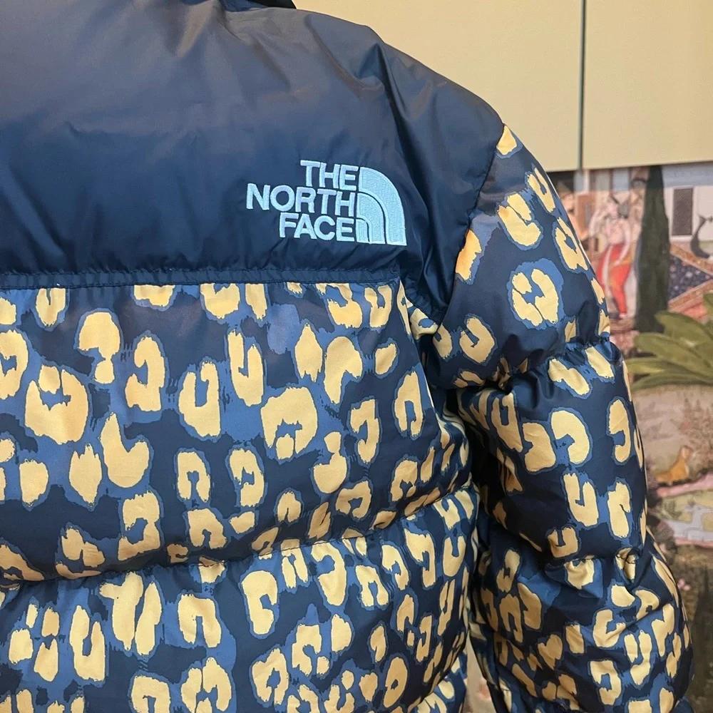 The North Face Leopard Print 1996 Retro Cropped Nuptse 700 - Leopard, size s - Picture 11 of 13